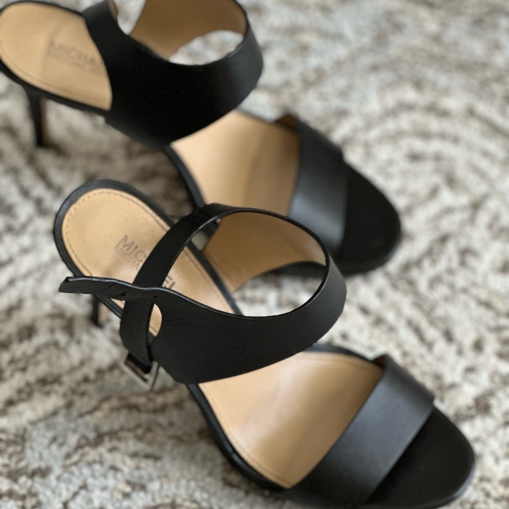 Michael Kors sandaled heel, excellent condition.